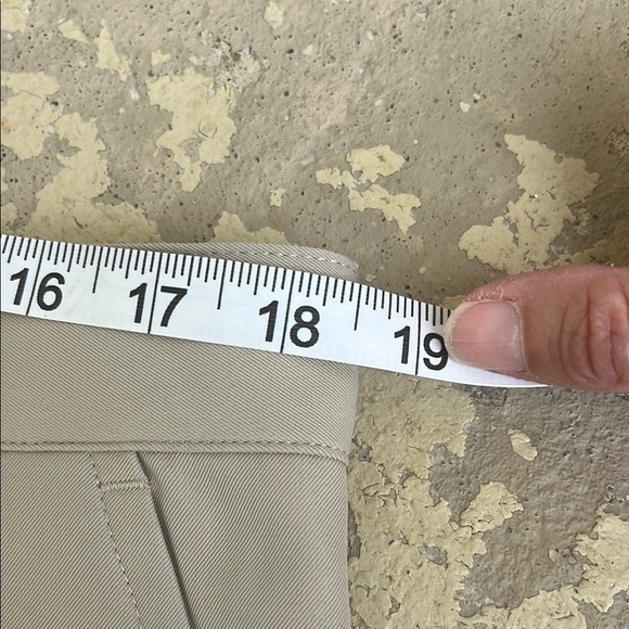 Izod Golf Men's Light Tan Flat Front Shorts - Picture 11 of 15